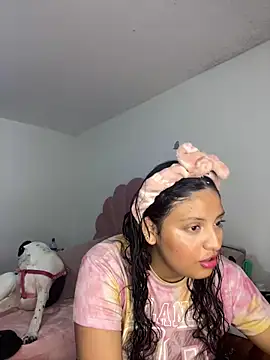 Snapshot of tati__22 chatting on November 28, 5:13 pm tati 22 online show from November 28, 5:13 pm