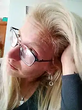 rusher27 online show from September 10, 4:28 pm