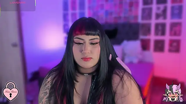 Snapshot of Tellme_Alexa chatting on November 17, 3:32 am Tellme Alexa online show from November 17, 3:32 am