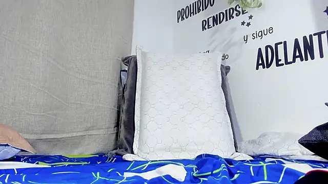 Snapshot of Aronxxs chatting on January 9, 9:38 am Aronxxs online show from January 9, 9:38 am