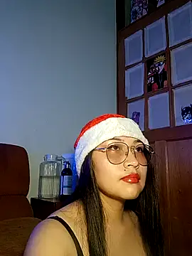 Caroll Luna online show from December 6, 1:57 am