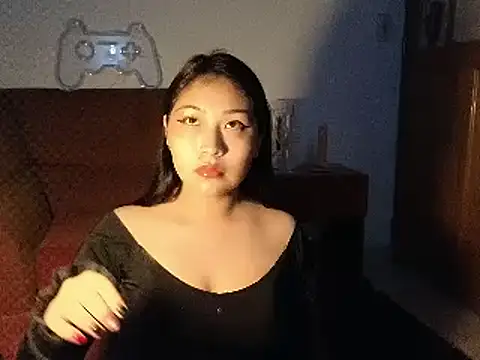 Caroll Luna online show from December 7, 4:15 am