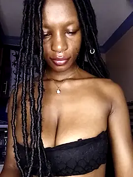 Snapshot of Ayrella02 chatting on March 12, 12:49 am Ayrella02 online show from March 12, 12:49 am