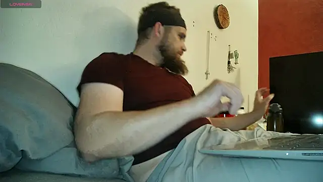 Snapshot of dikdowndaddy chatting on December 16, 1:04 pm dikdowndaddy online show from December 16, 1:04 pm