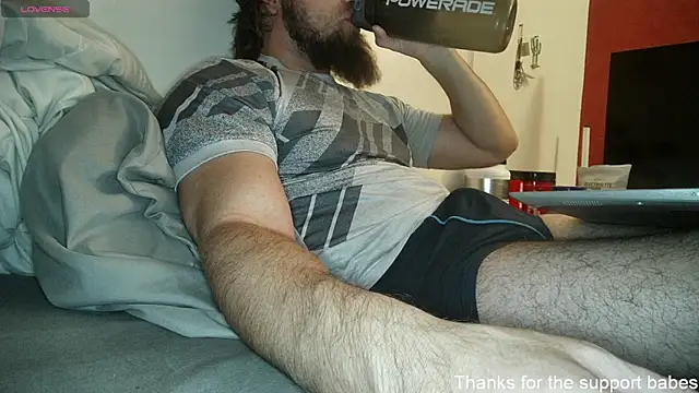 Snapshot of dikdowndaddy chatting on November 3, 3:23 am dikdowndaddy online show from November 3, 3:23 am