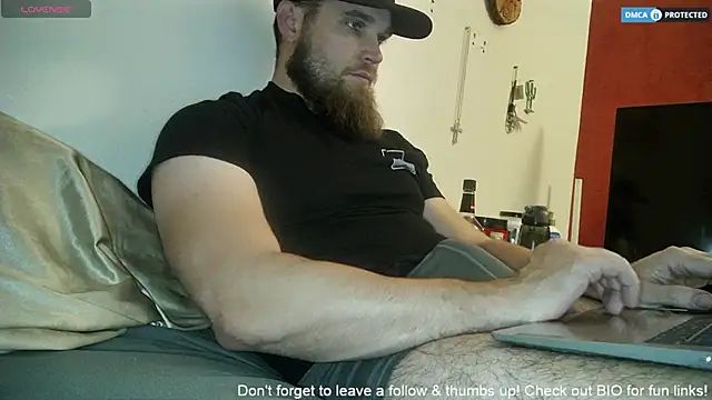 dikdowndaddy online show from April 5, 10:05 pm