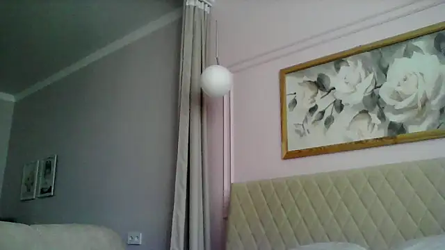 SunElizabeth online show from March 21, 7:44 am