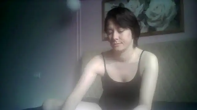 Snapshot of SunElizabeth chatting on June 27, 3:45 am SunElizabeth online show from June 27, 3:45 am