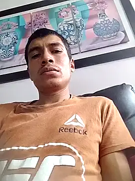 008Alexan online show from February 4, 7:44 pm