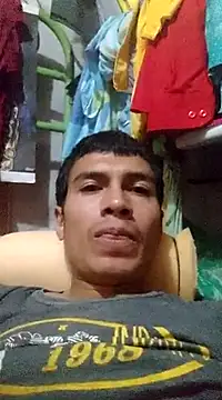 008Alexan online show from February 25, 8:53 pm