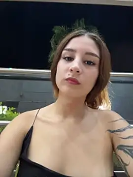 Mon Cherry online show from February 12, 1:38 am