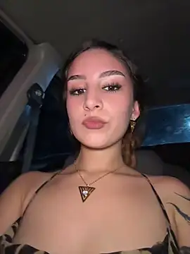 Mon Cherry online show from November 12, 1:21 am