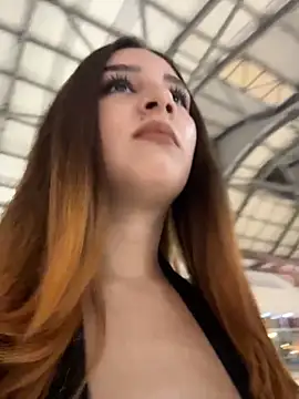 Mon Cherry online show from March 28, 1:06 am