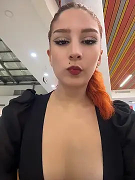 Mon Cherry online show from May 31, 1:44 am