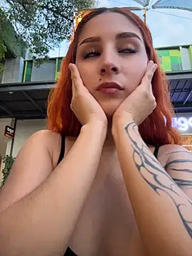 Snapshot of Mon_Cherry chatting on June 18, 10:48 pm Mon Cherry online show from June 18, 10:48 pm
