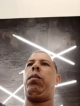 Seductiveblack online show from April 7, 9:00 am