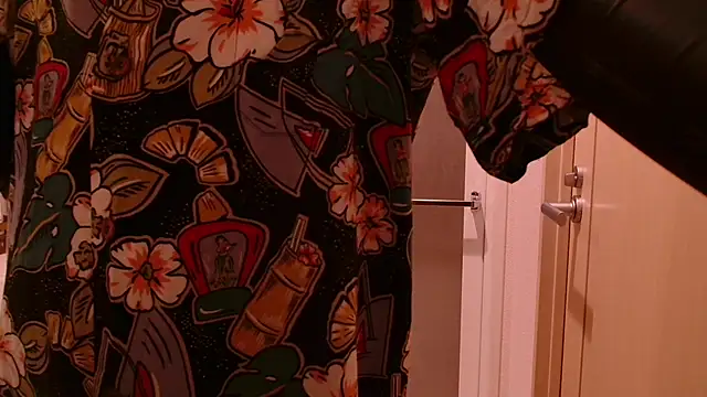 Snapshot of Ashinaga_oj chatting on February 21, 3:54 pm Ashinaga oj online show from February 21, 3:54 pm