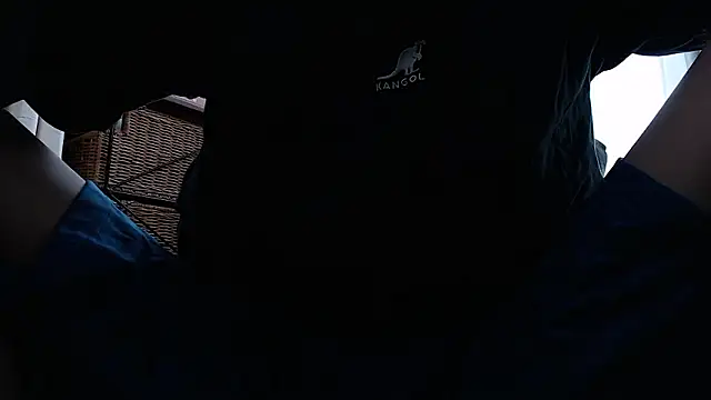 Snapshot of Ashinaga_oj chatting on October 5, 6:59 am Ashinaga oj online show from October 5, 6:59 am