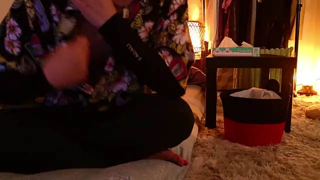 Snapshot of Ashinaga_oj chatting on December 7, 10:39 am Ashinaga oj online show from December 7, 10:39 am