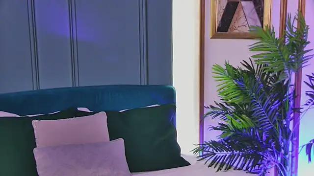 LunaWills  online show from February 7, 5:37 am