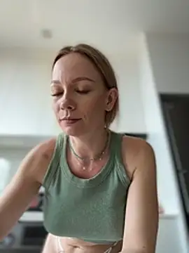 LavenderHot online show from March 21, 2:57 am