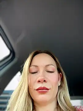 LavenderHot online show from June 26, 1:44 am
