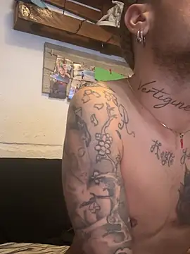 EnricoGio online show from February 5, 6:35 am