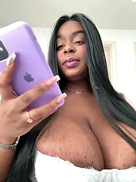 Snapshot of latinababyy chatting on October 12, 5:25 pm latinababyy online show from October 12, 5:25 pm