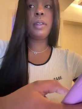 latinababyy online show from December 20, 9:17 pm