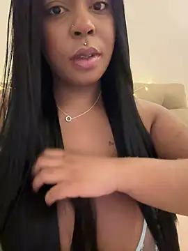 latinababyy online show from February 24, 5:19 am