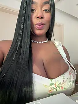 latinababyy online show from February 21, 11:23 am