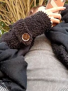 Violeta 12- online show from April 3, 3:29 pm