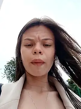 Snapshot of Violeta_12- chatting on May 11, 4:04 pm Violeta 12- online show from May 11, 4:04 pm