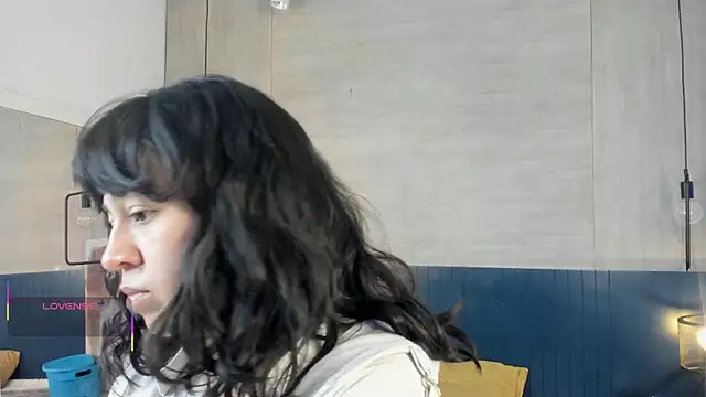 Snapshot of _julietta chatting on July 3, 1:06 pm julietta online show from July 3, 1:06 pm