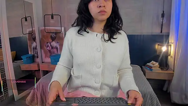 Snapshot of _julietta chatting on July 4, 12:53 pm julietta online show from July 4, 12:53 pm