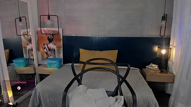 Snapshot of _julietta chatting on June 23, 12:58 pm julietta online show from June 23, 12:58 pm