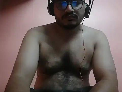 Snapshot of naughtymike0007 chatting on June 23, 5:44 pm naughtymike0007 online show from June 23, 5:44 pm