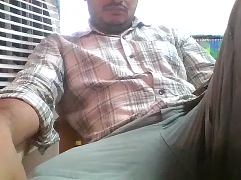Snapshot of naughtymike0007 chatting on October 13, 2:35 am naughtymike0007 online show from October 13, 2:35 am