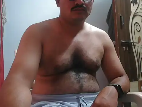 Snapshot of naughtymike0007 chatting on July 15, 6:48 pm naughtymike0007 online show from July 15, 6:48 pm