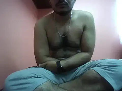 Snapshot of naughtymike0007 chatting on September 11, 2:33 am naughtymike0007 online show from September 11, 2:33 am