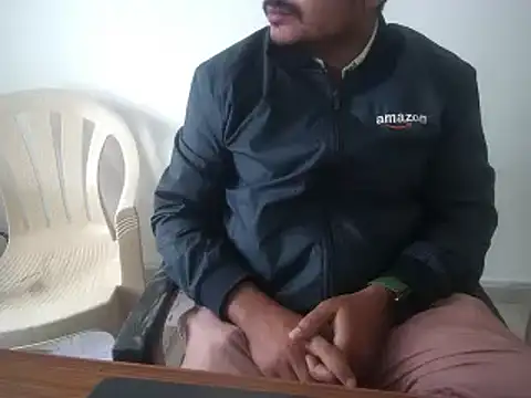 naughtymike0007 online show from November 18, 9:34 am