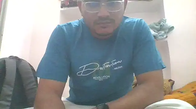 Snapshot of naughtymike0007 chatting on February 27, 3:26 pm naughtymike0007 online show from February 27, 3:26 pm