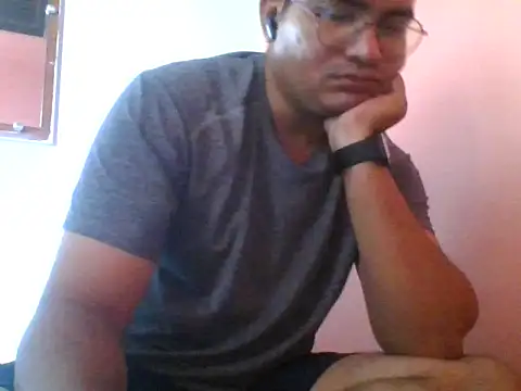 Snapshot of naughtymike0007 chatting on September 30, 6:08 am naughtymike0007 online show from September 30, 6:08 am