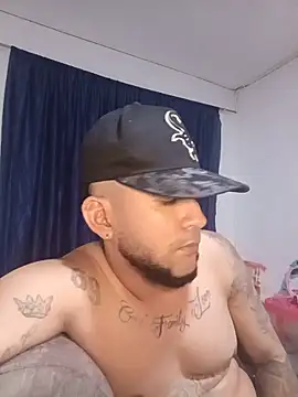 Snapshot of sexjim01 chatting on June 14, 5:52 am sexjim01 online show from June 14, 5:52 am