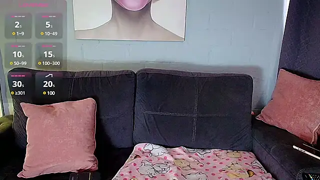 Snapshot of rousebonnett chatting on March 12, 4:56 pm rousebonnett online show from March 12, 4:56 pm