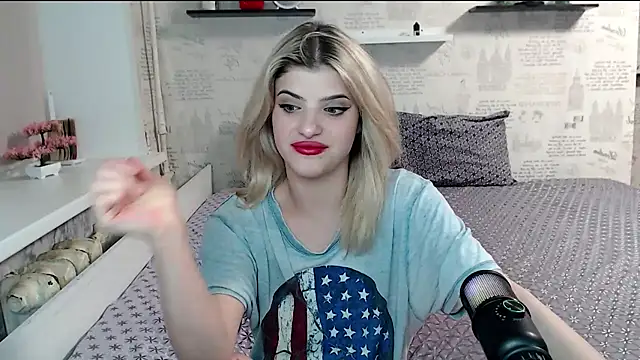 Snapshot of AleksandraFlores chatting on April 14, 11:54 pm AleksandraFlores online show from April 14, 11:54 pm