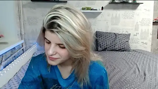 Snapshot of AleksandraFlores chatting on March 27, 5:14 pm AleksandraFlores online show from March 27, 5:14 pm