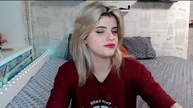 Snapshot of AleksandraFlores chatting on March 26, 11:13 pm AleksandraFlores online show from March 26, 11:13 pm