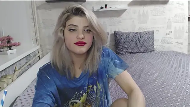 Snapshot of AleksandraFlores chatting on March 23, 10:20 pm AleksandraFlores online show from March 23, 10:20 pm