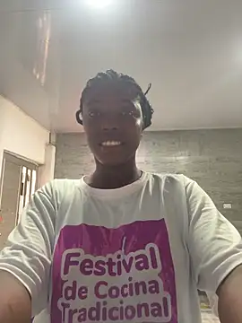 Snapshot of Alessiiaa_ chatting on July 30, 1:21 pm Alessiiaa online show from July 30, 1:21 pm